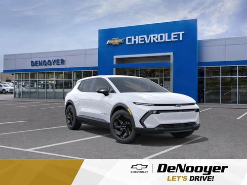 New 2026 Chevrolet Equinox EV LT image 1