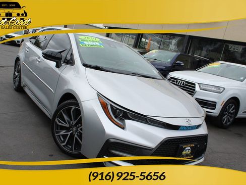 Used 2020 Toyota Corolla SE image 1