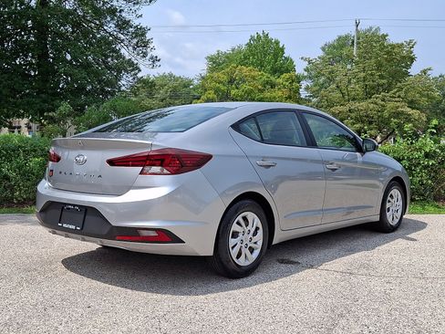 Used 2020 Hyundai Elantra SE FWD image 7