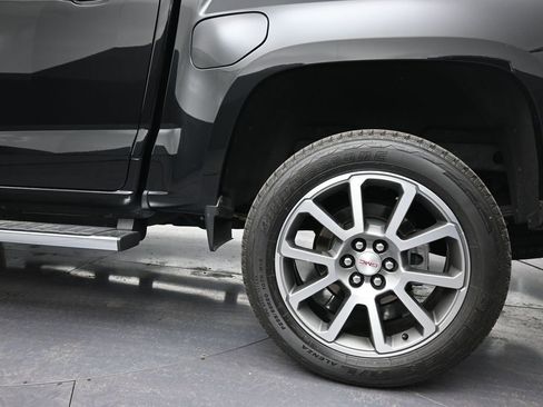 Certified 2022 GMC Canyon Denali image 9