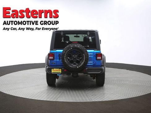 Used 2023 Jeep Wrangler Unlimited w/ Cold Weather Group AWD/4WD image 39