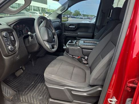 Used 2021 Chevrolet Silverado 1500 Custom Trail Boss w/ LPO, Dark Essentials Package AWD/4WD image 5