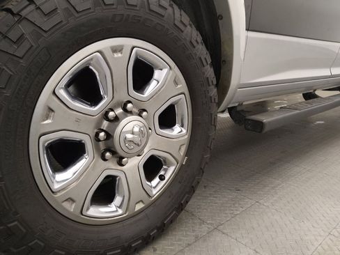 Used 2018 RAM 2500 Laramie w/ Convenience Group image 31