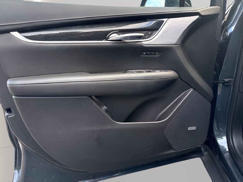 Used 2020 Cadillac XT5 Premium Luxury w/ LPO, Floor Liner Package AWD/4WD image 13