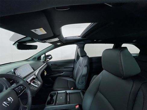 New 2026 Honda Odyssey Sport-L image 7