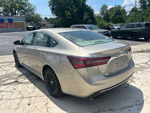 Used 2016 Toyota Avalon Touring FWD image 6