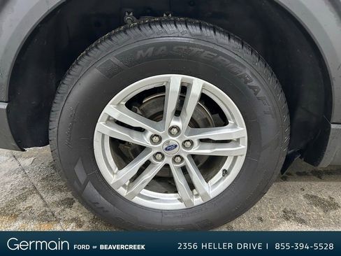 Used 2022 Ford Explorer XLT w/ Equipment Group 202A image 10