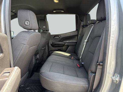 Used 2024 Chevrolet Colorado LT AWD/4WD image 19