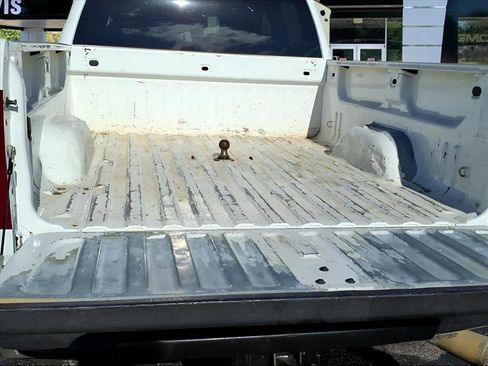 Used 2014 Chevrolet Silverado 2500 LT image 16