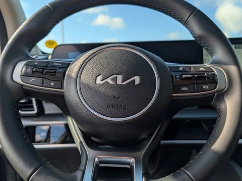 Used 2025 Kia Sportage EX w/ Premium Package AWD/4WD image 30