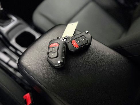 Used 2019 Jeep Wrangler Unlimited Sport S image 23