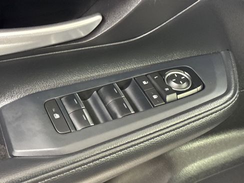 Used 2025 Toyota Grand Highlander AWD image 19