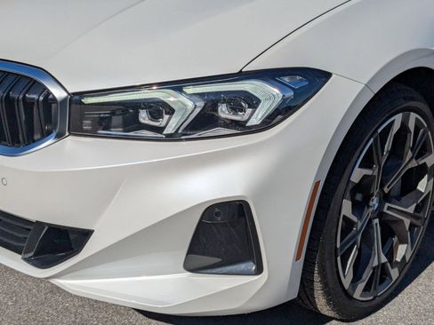 Used 2025 BMW 330i Sedan w/ Convenience Package image 9