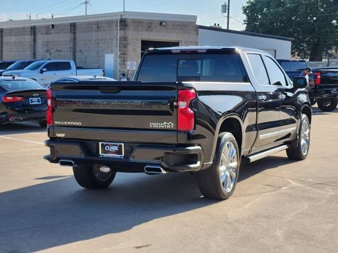 Used 2022 Chevrolet Silverado 1500 High Country w/ High Country Premium Package AWD/4WD image 14