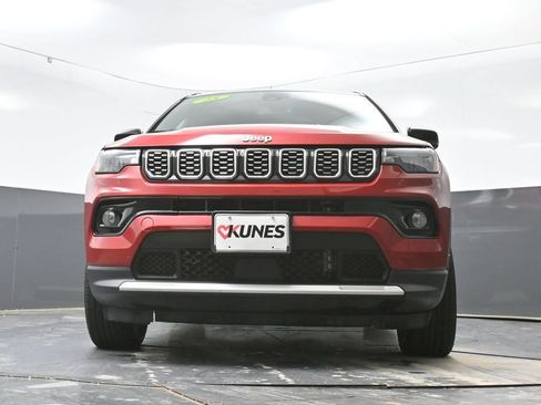 Used 2025 Jeep Compass Limited AWD/4WD image 54