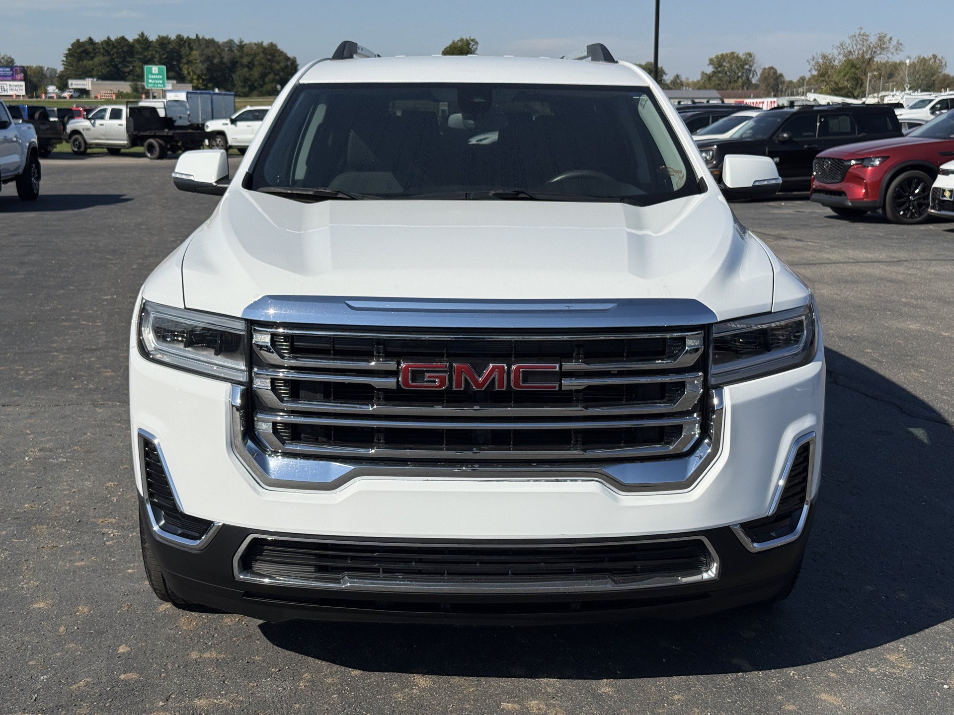 Used 2023 GMC Acadia SLE w/ Driver Convenience Package FWD image 3
