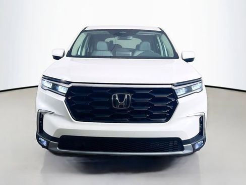 Used 2025 Honda Pilot EX-L image 2