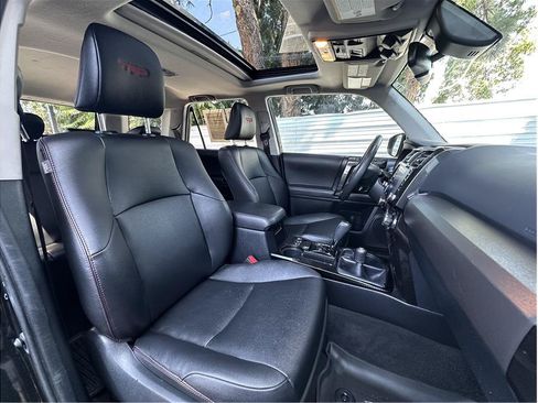 Used 2020 Toyota 4Runner Venture w/ Moonroof Package AWD/4WD image 4
