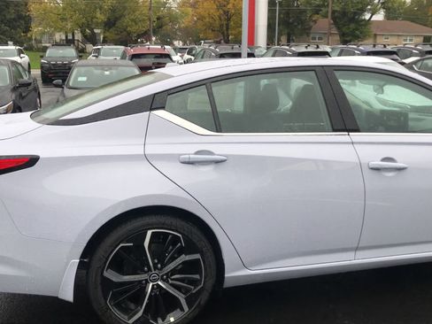 New 2025 Nissan Altima 2.5 SR w/ SR Premium Package image 8