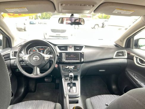 Used 2019 Nissan Sentra SV FWD image 12