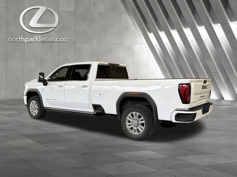 Used 2022 GMC Sierra 3500 Denali w/ Denali Ultimate Package image 2