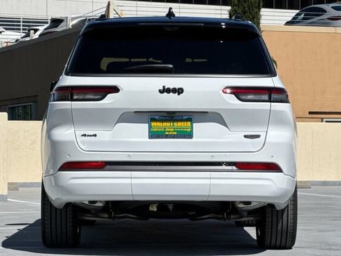 New 2026 Jeep Grand Cherokee L Summit w/ Obsidian Package AWD/4WD image 5