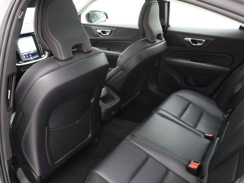 Used 2024 Volvo S60 B5 Core FWD image 10