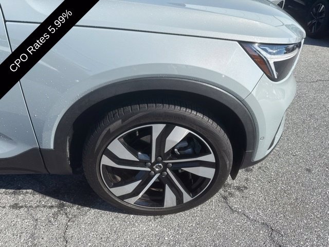 Used 2024 Volvo XC40 B5 Plus w/ Protection Package Premier AWD/4WD image 2