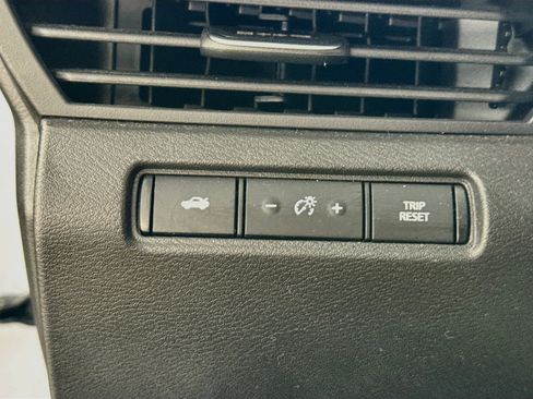 Used 2024 Nissan Altima 2.5 SR w/ SR Premium Package AWD/4WD image 14