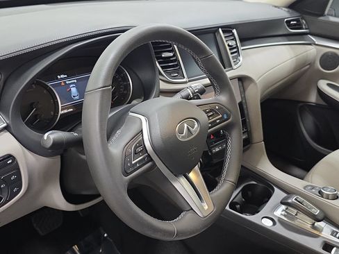Certified 2025 INFINITI QX50 Luxe AWD/4WD image 13