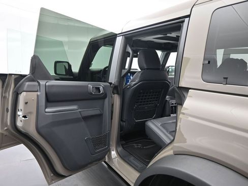 New 2025 Ford Bronco Badlands image 19