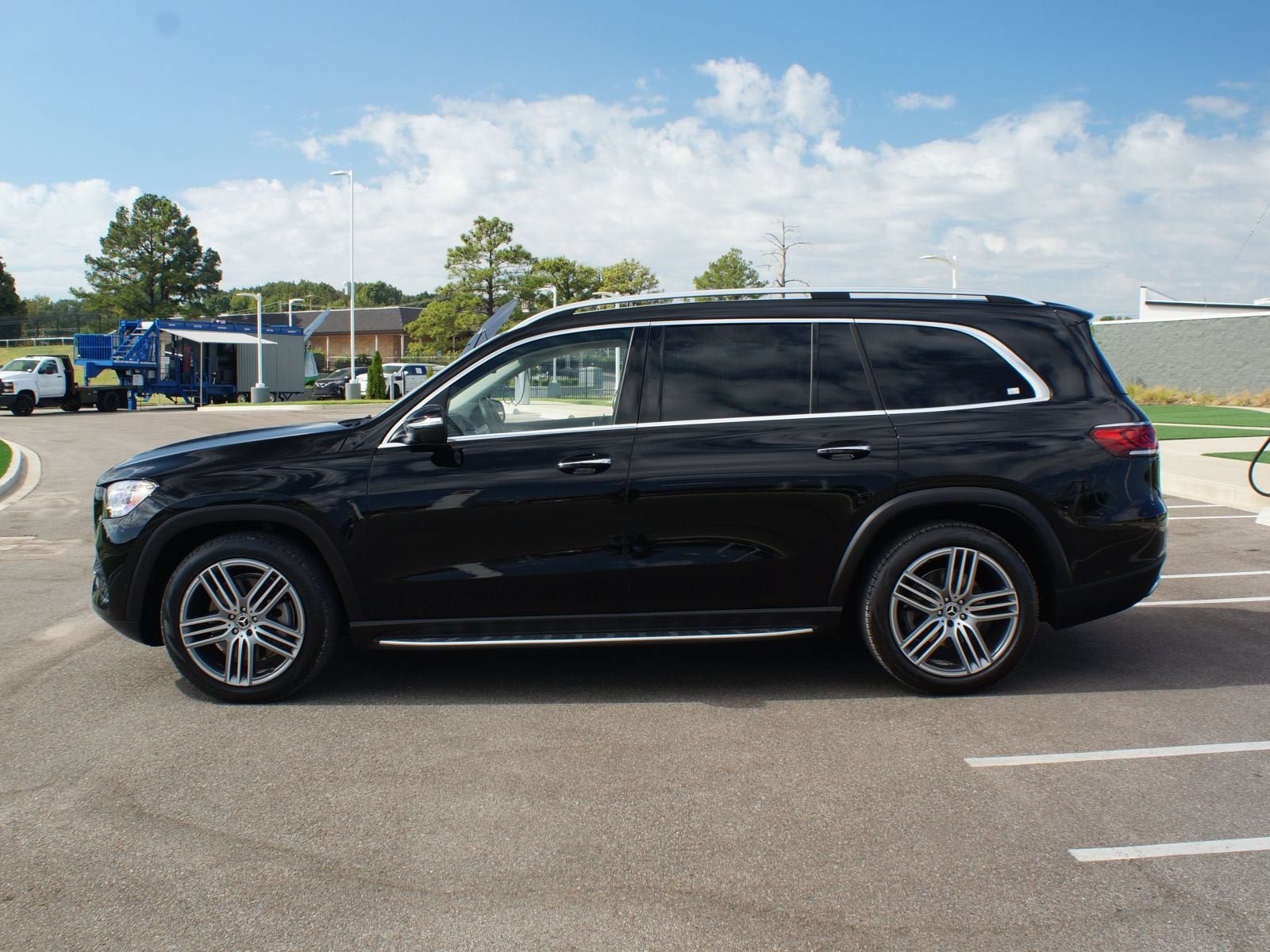 Used 2021 Mercedes-Benz GLS 450 4MATIC image 14