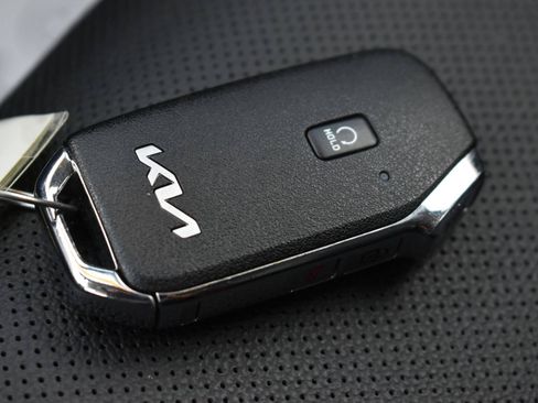 Used 2023 Kia Sportage EX FWD image 32