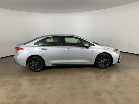 Used 2025 Toyota Corolla SE FWD image 7