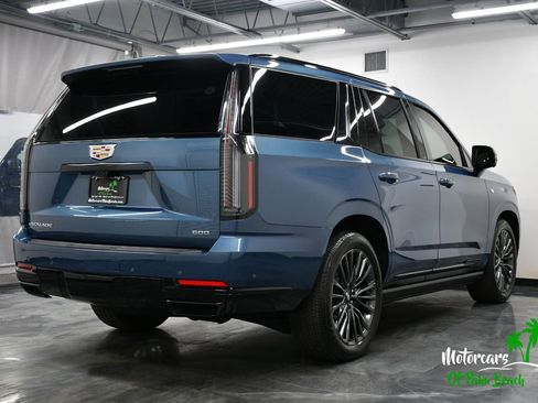 Used 2025 Cadillac Escalade Sport Platinum AWD/4WD image 17