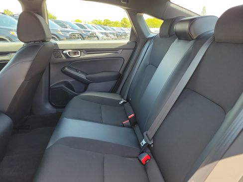 Used 2023 Honda Civic Sport image 10