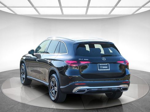 New 2026 Mercedes-Benz GLC 300 4MATIC image 2
