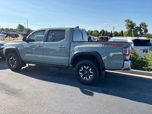 Used 2023 Toyota Tacoma TRD Off-Road w/ Black Out Package (TMS) AWD/4WD image 4