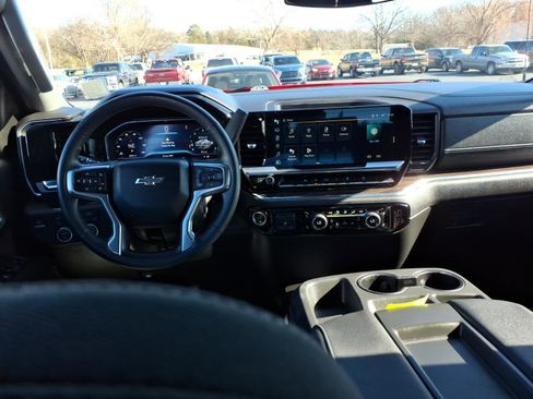 Used 2023 Chevrolet Silverado 1500 RST w/ Z71 Off-Road Package image 10