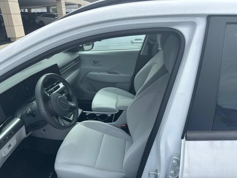 Used 2025 Hyundai Kona SEL FWD image 13