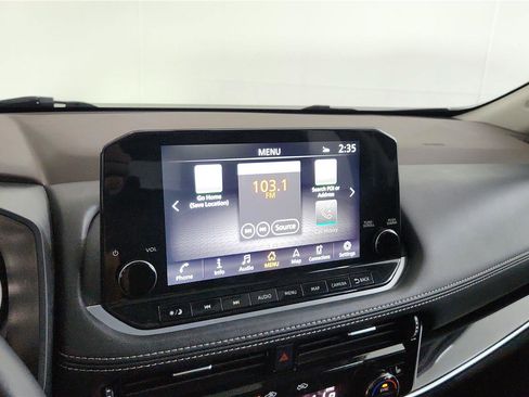 Used 2023 Nissan Rogue SL w/ SL Premium Package FWD image 25