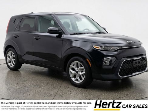 Used 2025 Kia Soul LX w/ LX Technology Package FWD image 1