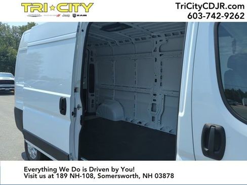 New 2025 RAM ProMaster 3500 w/ Quick Order Package 22G SLT image 36