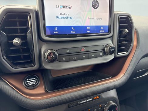 Used 2022 Ford Bronco Sport Outer Banks w/ Tech Package AWD/4WD image 37