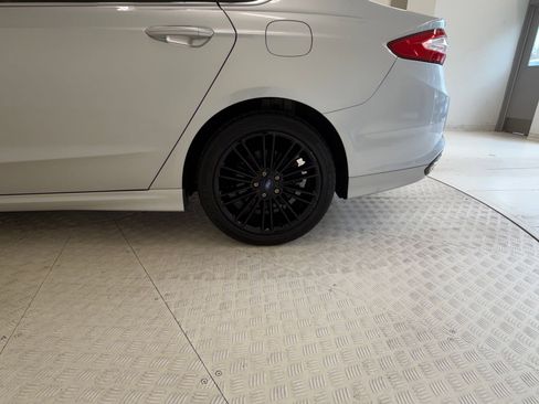 Used 2016 Ford Fusion SE w/ Equipment Group 202A image 11