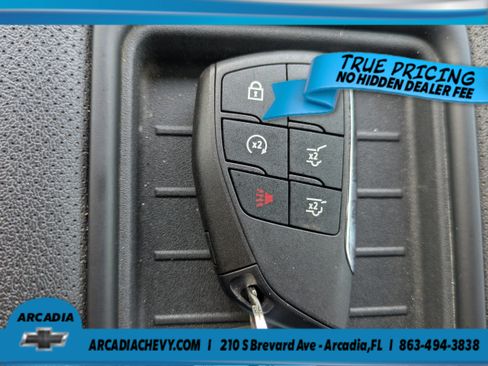 Used 2023 GMC Yukon AT4 w/ LPO, Floor Liner Package AWD/4WD image 31