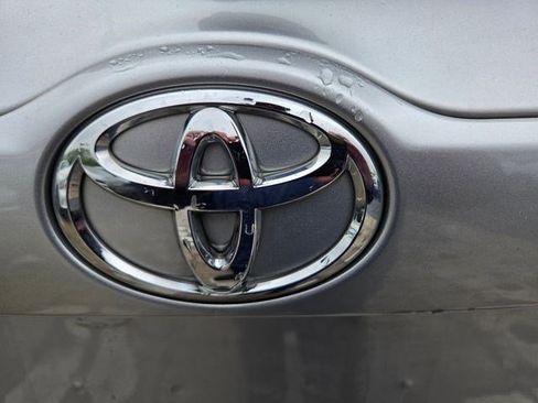 Used 2017 Toyota Highlander SE AWD/4WD image 22