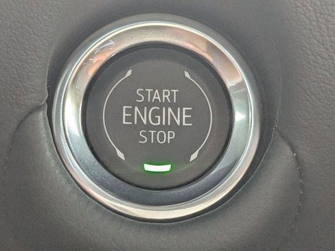 New 2025 Chevrolet Suburban Premier image 47