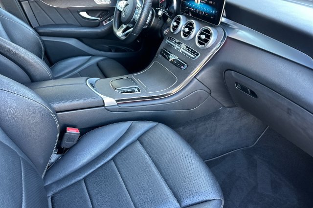 Used 2022 Mercedes-Benz GLC 300 4MATIC image 19