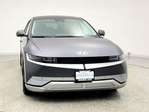 Used 2023 Hyundai Ioniq 5 Limited image 2